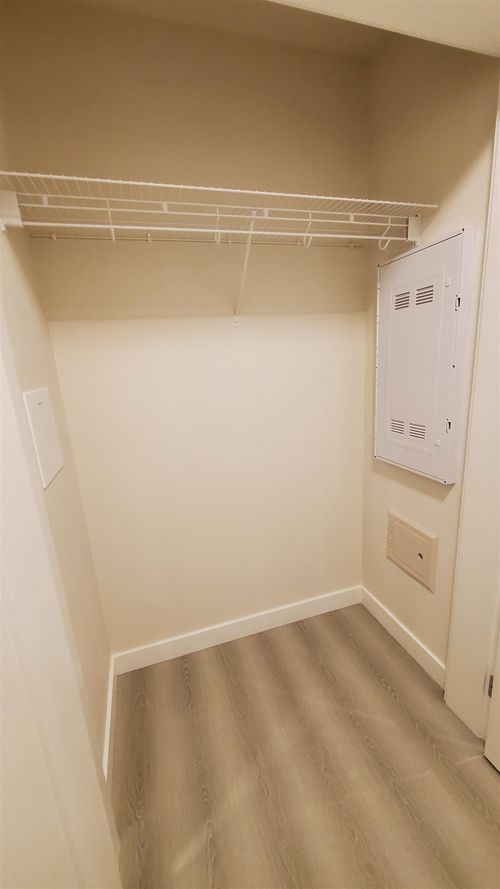 b315-20049 82 Ave, Langley, BC, V2Y4A6 | Card Image