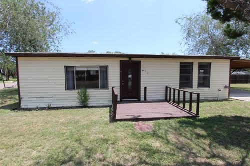 501 E Bessie St, Hebbronville, TX, 78361-3909 | Card Image