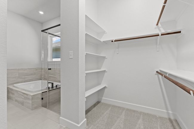 Owner's Closet | Image 17