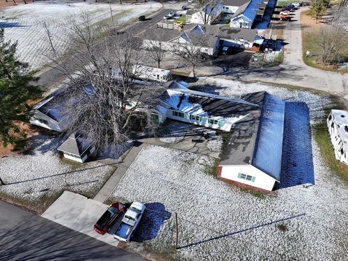 E11062 Center Rd, North Freedom, WI, 53951-9697 | Card Image