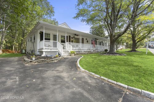 742 W Commodore Blvd, Jackson, NJ, 08527-5409 | Card Image