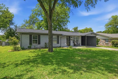 109 N Hickory Ave, Denison, TX, 75020-3548 | Card Image