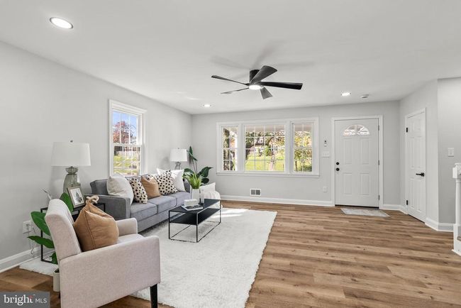 923 Fairmount Ave, Townhouse with 4 bedrooms, 2 bathrooms and null parking in TOWSON MD | Image 4