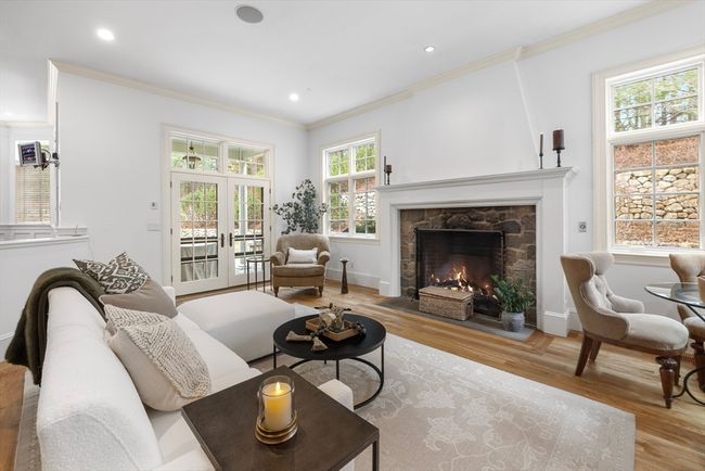 29 Philip St, House other with 6 bedrooms, 7 bathrooms and 6 parking in Medfield MA | Image 11