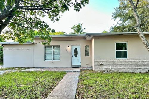 1075 Nw 124th St, North Miami, FL, 33168-6431 | Card Image