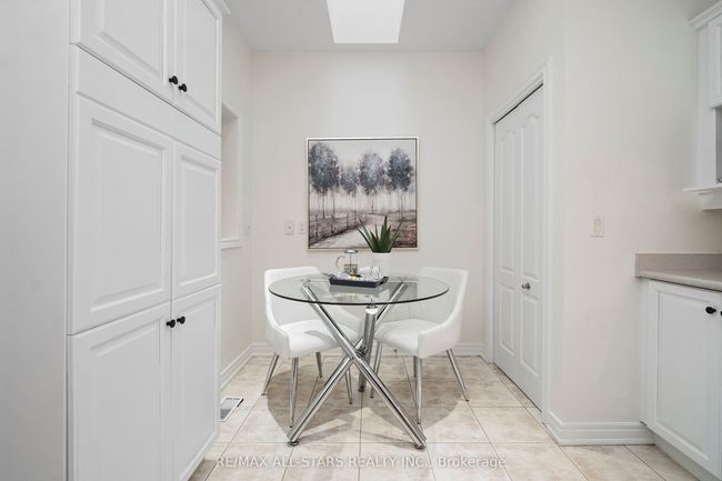 68 Celebrity Greens Way, Condo with 3 bedrooms, 2 bathrooms and 1 parking in Markham ON | Image 16