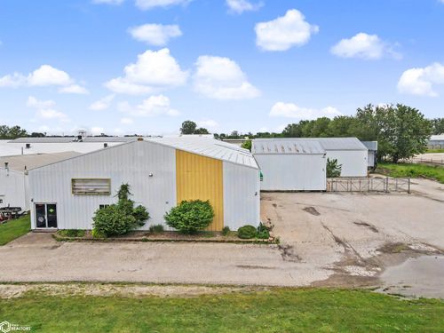 1130 Broadway St, West Burlington, IA, 52655-1623 | Card Image