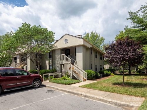 206 Abbey Cir, Asheville, NC, 28805-3400 | Card Image