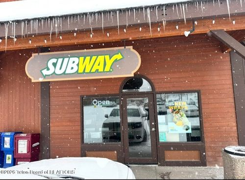 d11-520 W Broadway Ave, Jackson, WY, 83001-8641 | Card Image