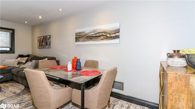 20 Manett Cres, House other with 3 bedrooms, 4 bathrooms and 5 parking in Brampton ON | Image 8