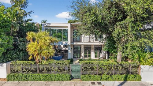 1529 2nd Ct, Fort Lauderdale, FL, 33301-3937 | Card Image