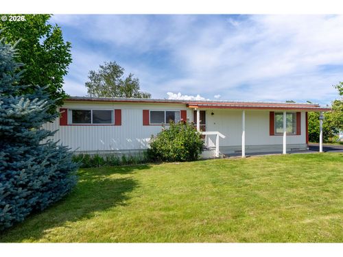 3686 Mud Alley Dr, Hood River, OR, 97031-9447 | Card Image