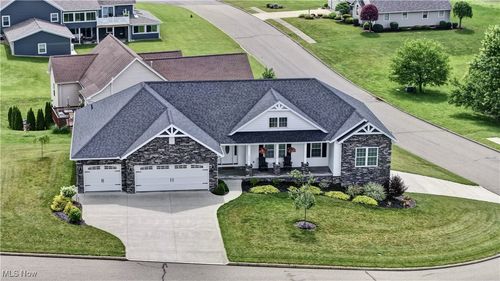1060 Firman Dr Sw, Sugarcreek, OH, 44681-9004 | Card Image