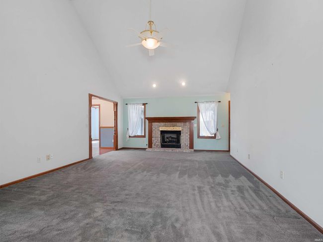 4173 Shoreline Blvd, House other with 3 bedrooms, 3 bathrooms and null parking in New Haven IN | Image 4