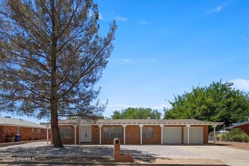 2640 Calle De Rosa, Las Cruces, NM, 88001-1542 | Card Image
