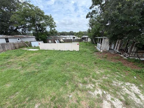 39215 Orient Ave, ZEPHYRHILLS, FL, 33542-2801 | Card Image