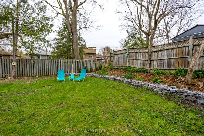 272 Bennet St, House other with 3 bedrooms, 2 bathrooms and 4 parking in Peterborough ON | Image 36