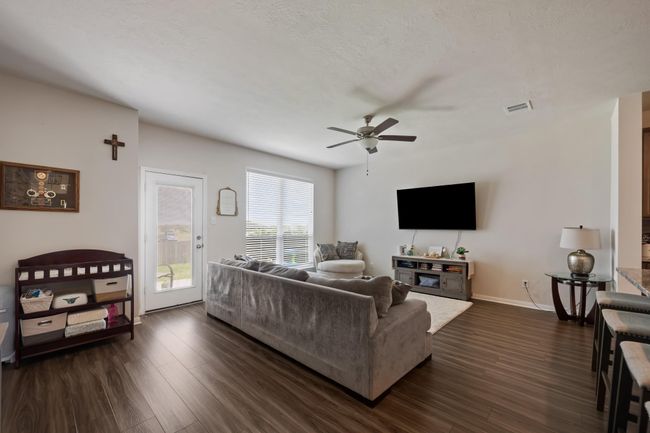 2040 Muscadine Trl, House other with 3 bedrooms, 2 bathrooms and 2 parking in Brenham TX | Image 13