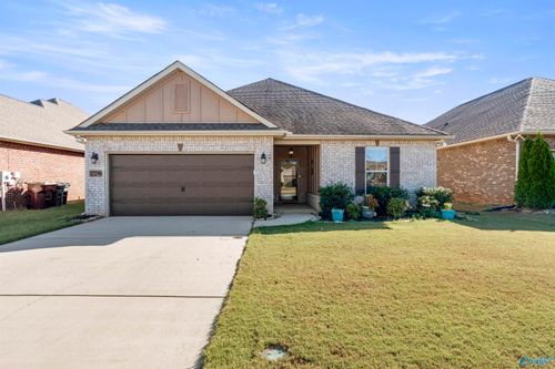 27290 Dieken Dr, Athens, AL, 35613-7659 | Card Image