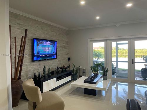 307 Sw 120th Ave, Pembroke Pines, FL, 33025 | Card Image