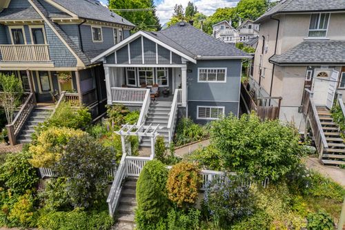1531 E 11th Ave, Vancouver, BC, V5N1Y8 | Card Image