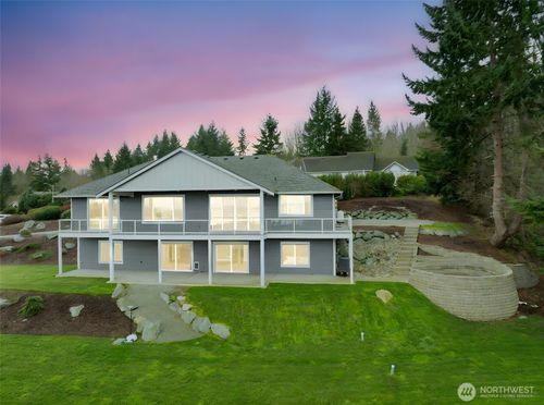 895 Marshall Dr, Camano Island, WA, 98282-8723 | Card Image