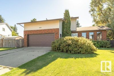 1807 104 St Nw, House other with 3 bedrooms, 3 bathrooms and null parking in Edmonton AB | Image 1