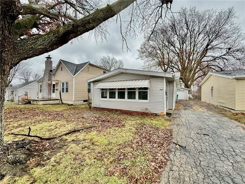 2148 N Graceland Ave, Decatur, IL, 62526-3904 | Card Image