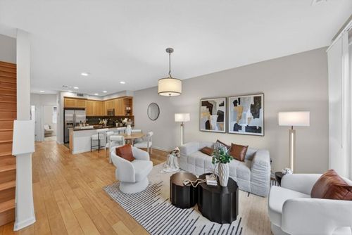 650 Almaden Walk Loop, San Jose, CA, 95125-1947 | Card Image