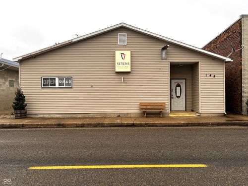 148 N Maple St, Dana, IN, 47847-8146 | Card Image