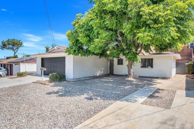 9121 Heatherdale St, House other with 3 bedrooms, 2 bathrooms and 2 parking in Santee CA | Image 25