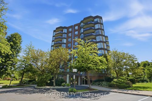 302-1903 Pilgrims Way, Oakville, ON, L6M2X1 | Card Image