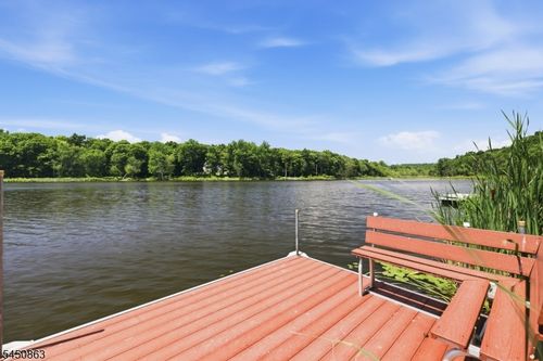 20 Crestview Ln, Sparta, NJ, 07871-3860 | Card Image