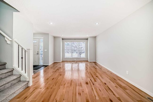 212 Autumn Green Se, House other with 3 bedrooms, 3 bathrooms and 2 parking in Calgary AB | Image 10