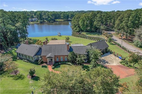 400 Forest Lake Rd, Fayetteville, NC, 28305-5265 | Card Image