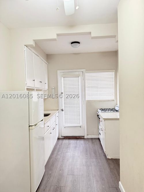 9-1007 Meridian Ave, Miami Beach, FL, 33139-8319 | Card Image