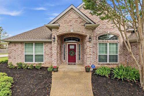 401 Sapphire Dr, College Station, TX, 77845-1913 | Card Image