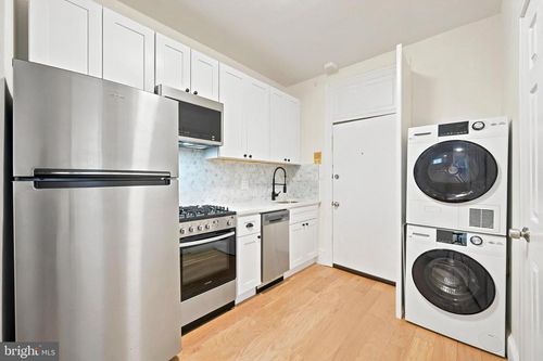 unit-2r-718 S 3rd Street, PHILADELPHIA, PA, 19147 | Card Image