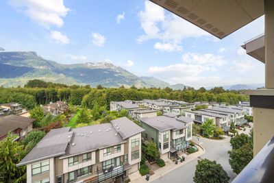 603 - 1211 Village Green Way, Condo with 2 bedrooms, 2 bathrooms and 2 parking in Squamish BC | Image 2