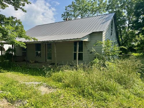 1070 W Rock Quarry Rd, Clarkrange, TN, 38553-5001 | Card Image