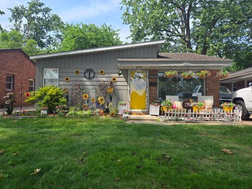 25086 Annapolis Street, Dearborn Heights, MI, 48125 | Card Image