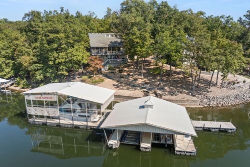 517 Foxhead Shores Dr, Linn Creek, MO, 65052-2562 | Card Image