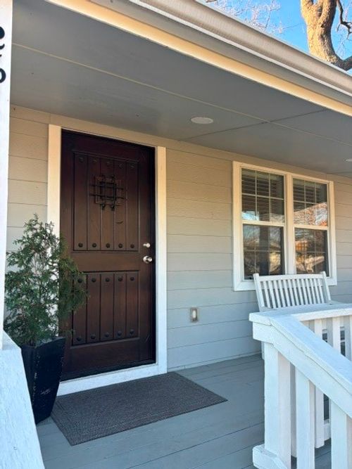 2611 Peninsula Dr, Grapevine, TX, 76051-2520 | Card Image