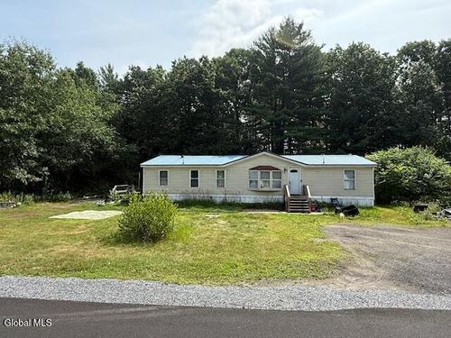 32 Minnesota Ave, Queensbury, NY, 12804-7152 | Card Image