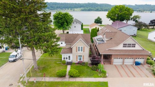 616 Elk St, Sabula, IA, 52070-8022 | Card Image