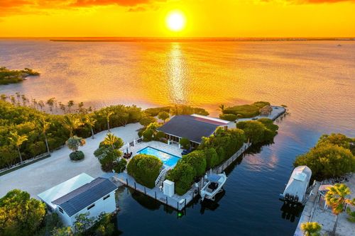 1148 Big Pine Ave, Big Pine Key, FL, 33043-3335 | Card Image