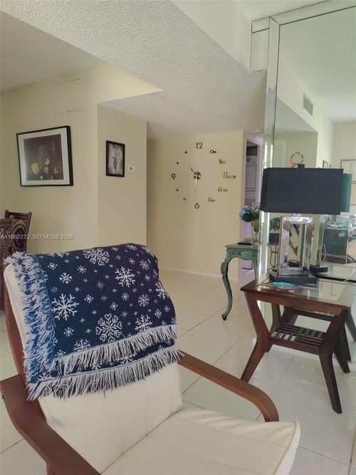 301-4168 Inverrary Dr, Lauderhill, FL, 33319-4526 | Card Image