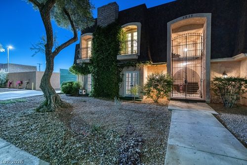 a-1317 E Saint Louis Ave, Las Vegas, NV, 89104-3493 | Card Image