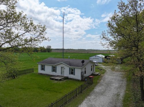 415 S 500 W, Winamac, IN, 46996-8131 | Card Image