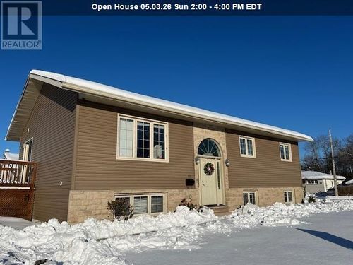 10 Assunta Dr, Sault Ste Marie, ON, P6C6H3 | Card Image